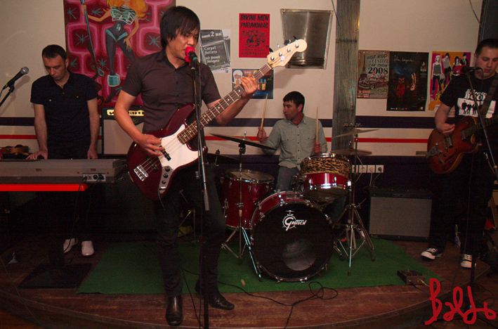 60-2-swingers-01-05-09_86