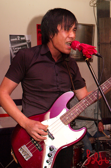 60-2-swingers-01-05-09_91