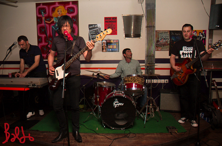 60-2-swingers-01-05-09_96