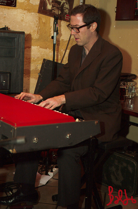 hurly-01-05-09_33