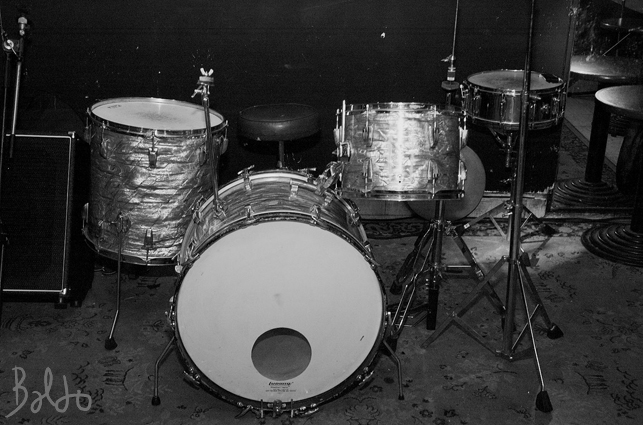 83soucoupes5dec08-83_nb