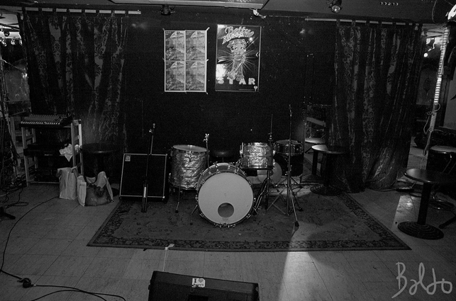 84soucoupes5dec08-81_nb